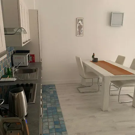 Apartment Appartement Poseidon Near Sea