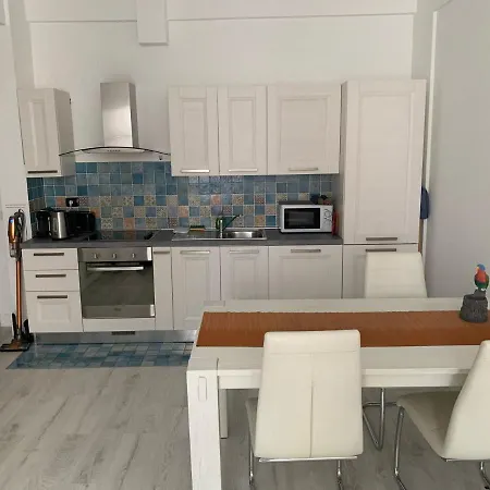 Apartment Appartement Poseidon Near Sea